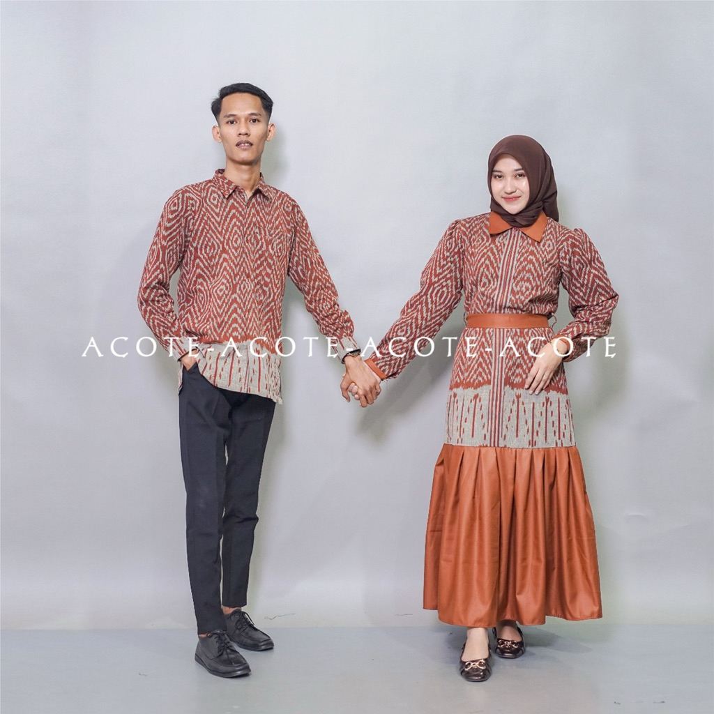 Couple Tenun Nayara Terakota – Baju Couple Kondangan Elegan & Modern