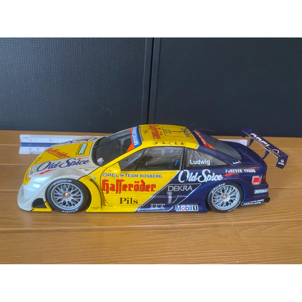 diecast 1:18 UT MODELS opel calibra V6 DTM /ITC