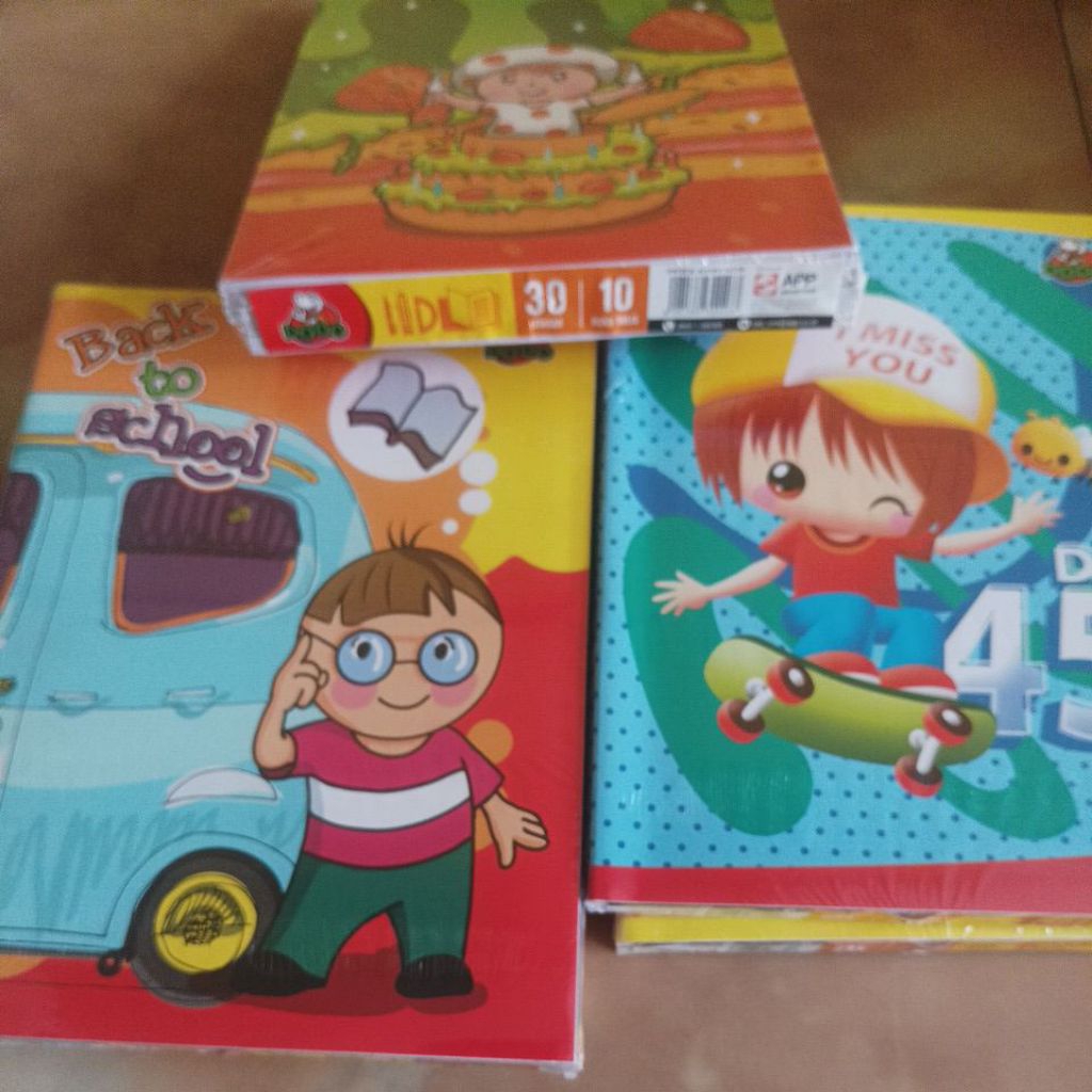 

buku tulis 30lembar dodo. tipis 60gsm