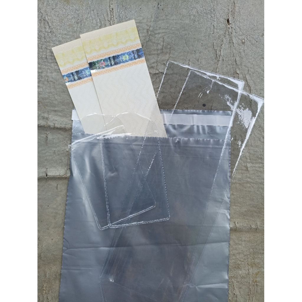 

2 kertas gesekan/esek (CF) mobil/motor, 3 Plastik STNK, 2 Plastik Kartu