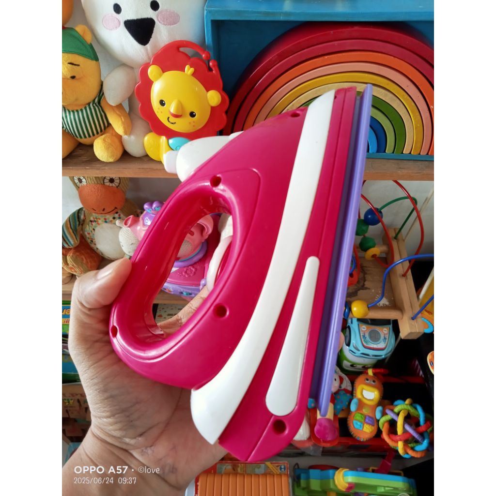 mainan preloved setrikaan elektrik nyala on