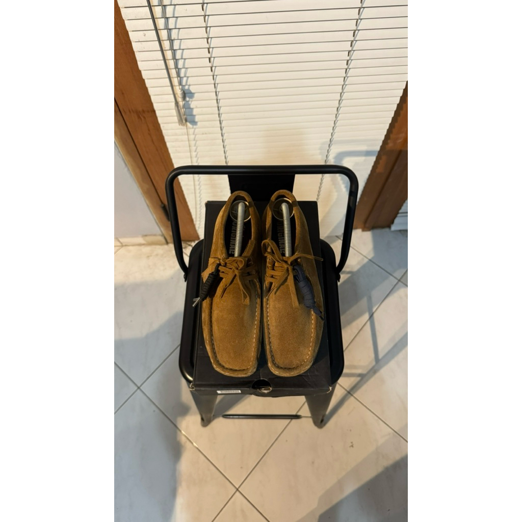 Clarks Wallabee Cola Suede