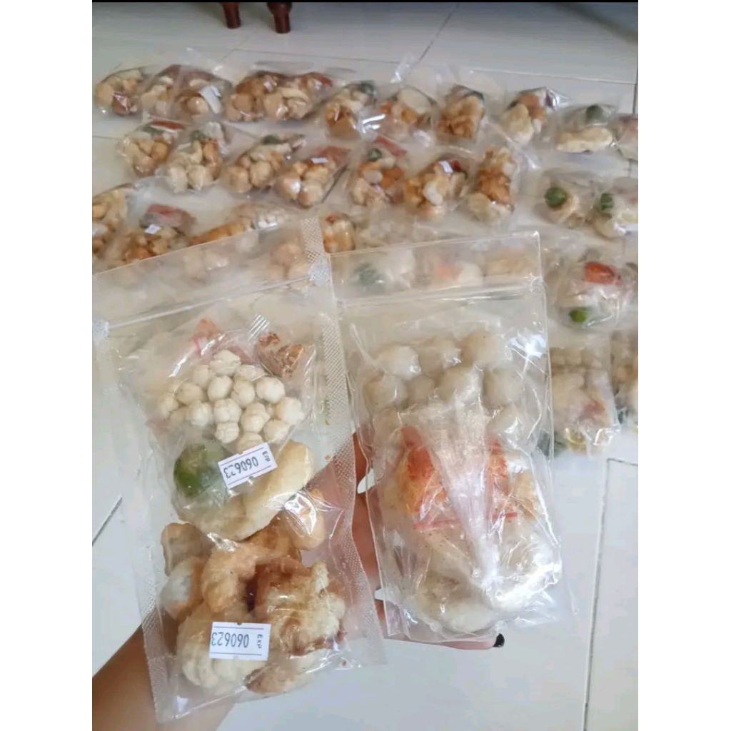 

PAKET HEMAT BASO ACI 8 BUNGKUS KOMPLIT+BUMBU INSTAN