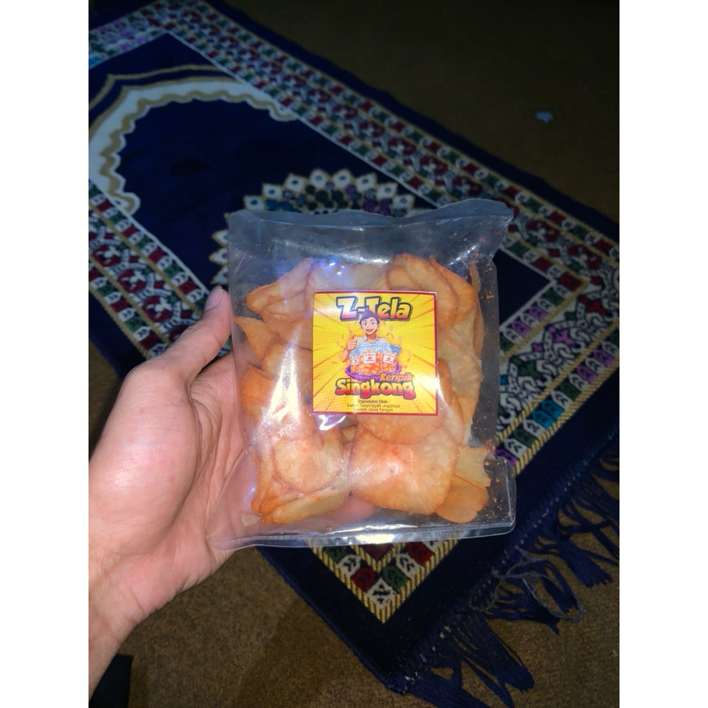

kripik singkong enak renyah gurih rasa dijamin enak cuma dua puluh ribuan dapet 10 pcs