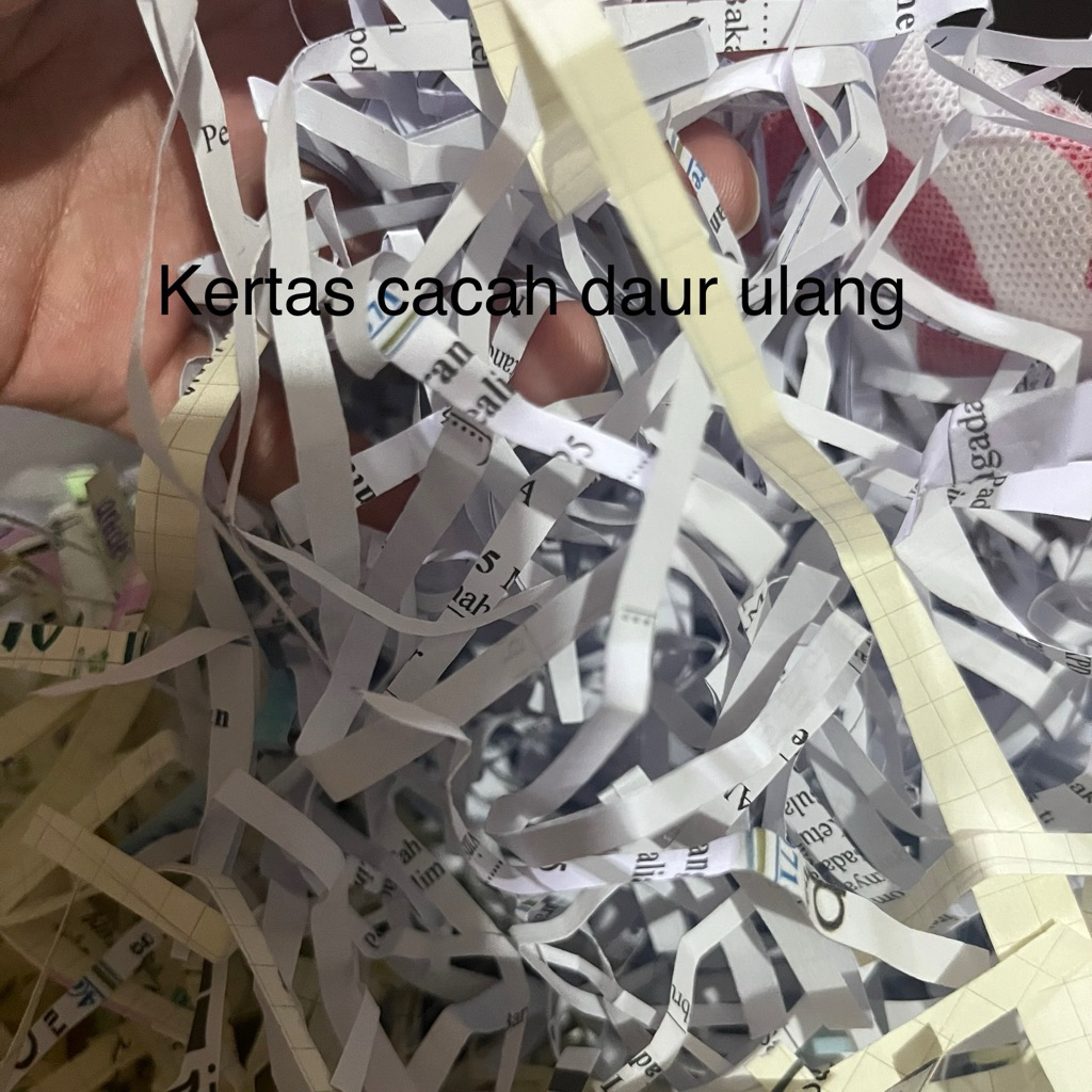 

shredded paper kertas cacah serut dari kertas daur ulang bekas isian packing