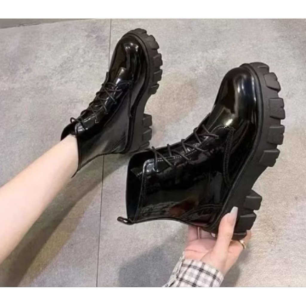 boots sepatu sneakers wanita sneakers fashion shoes korea sepatu wanita boots hitam polos