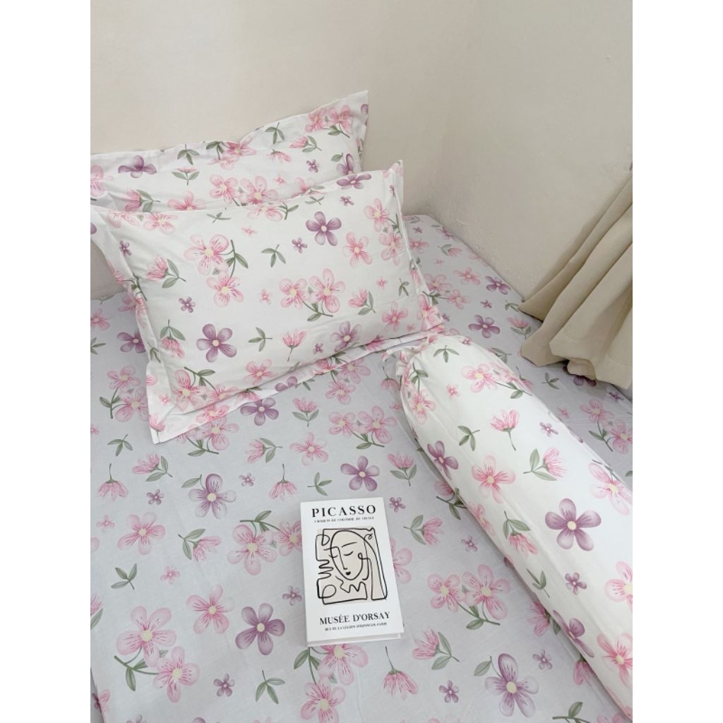 sprei katun lokal motif bunga warna pink