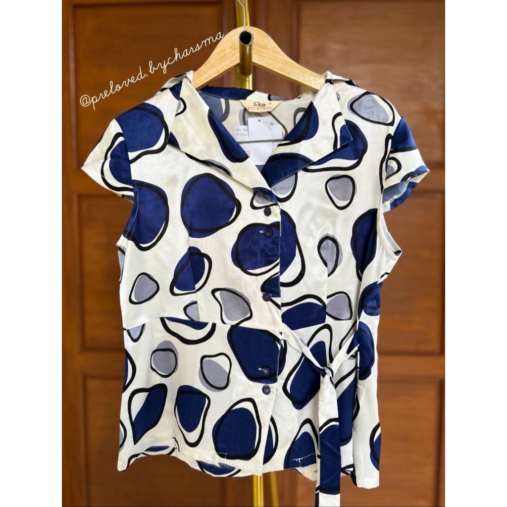 Blouse Satin Biru Putih