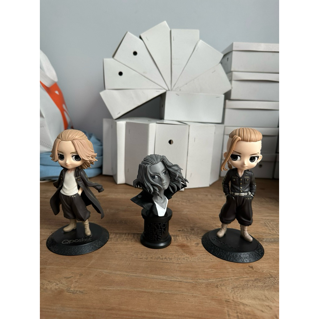 Figure chibi Draken Mikey and statue Mikey