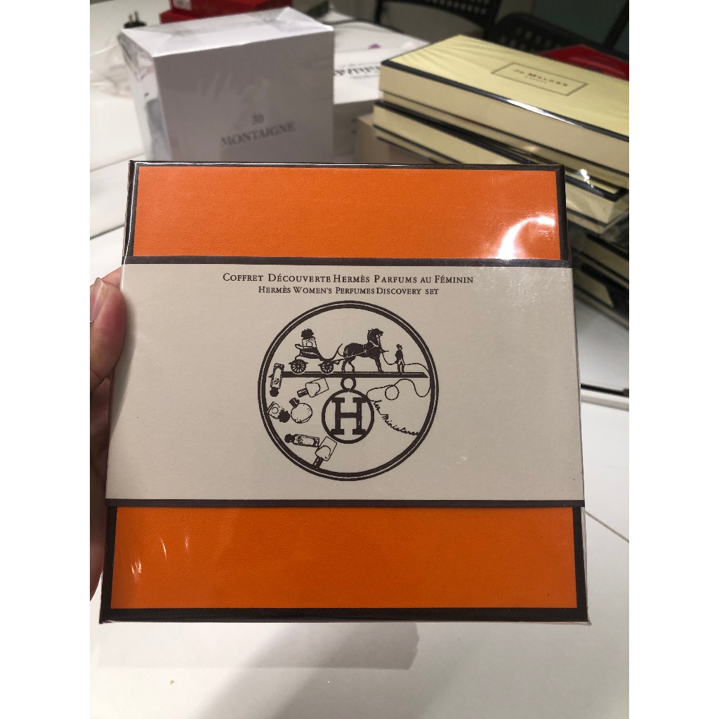 Paket Gift Set Hermes 4 Pcs Coffret Decouverte Hermes Parfum Au Feminin (Orange)