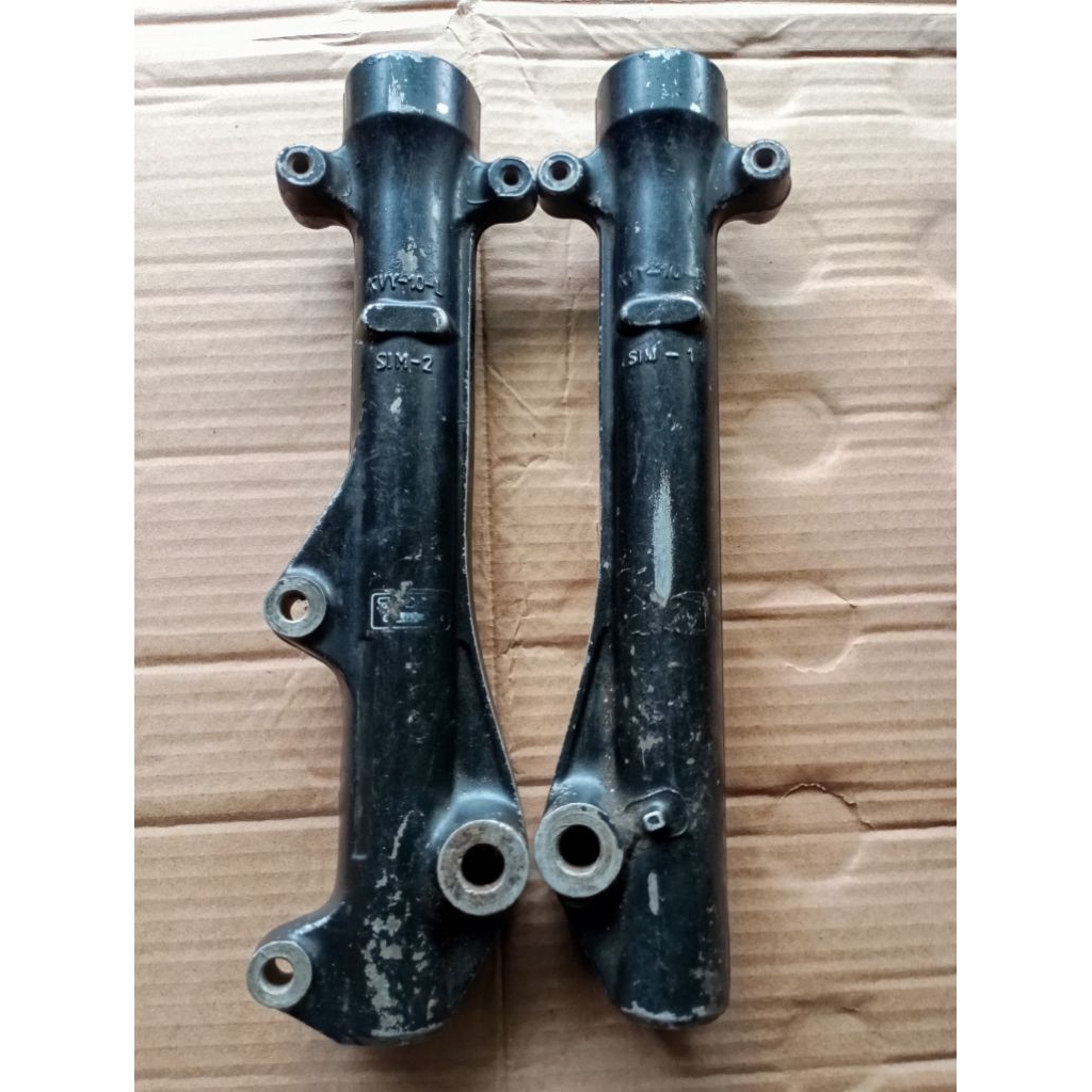 bottom/tabung sokbreker depan Honda beat karbu kode KVY  yg lama atau old  asli copotan original sec