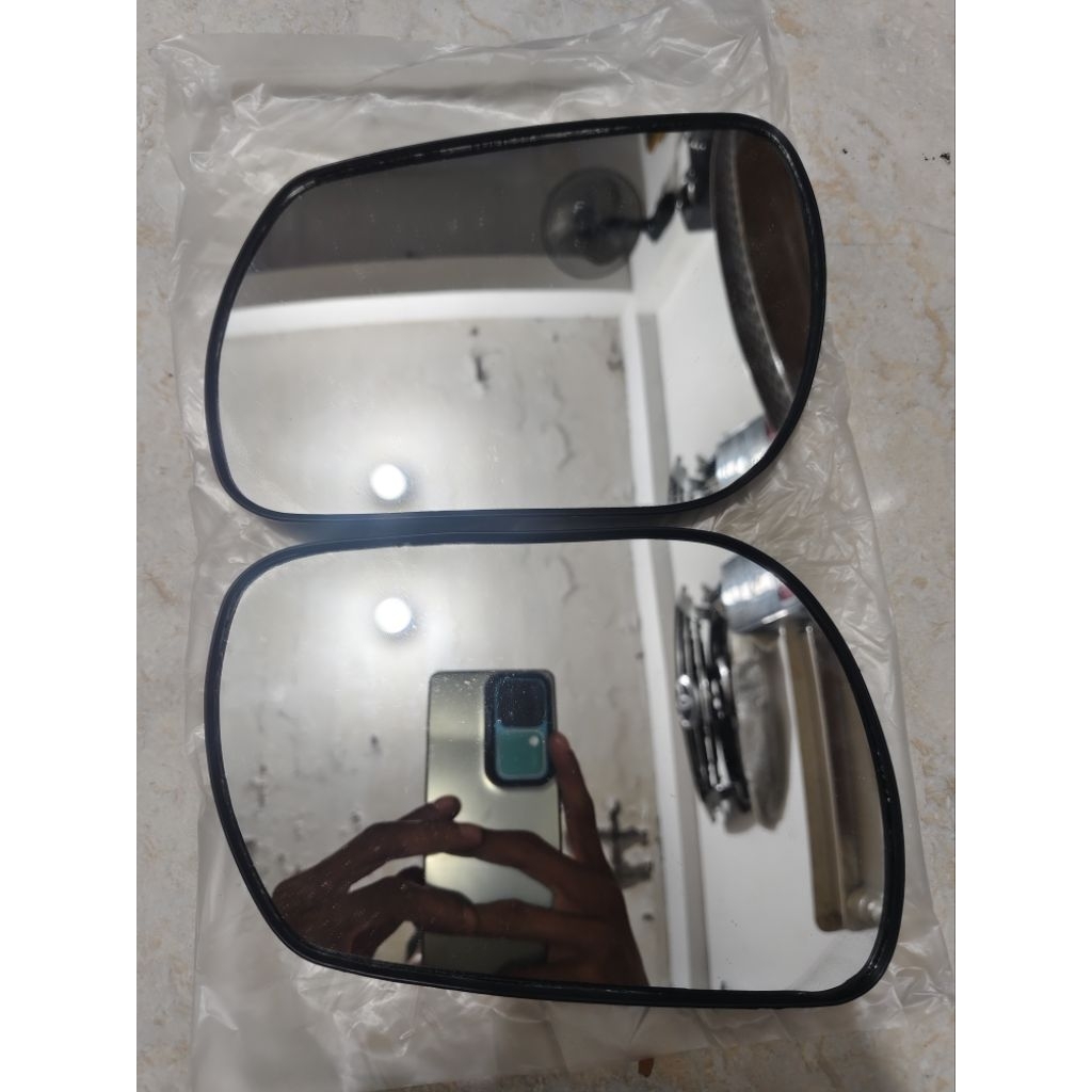 KACA SPION MOBIL AVANZA XENIA VVTI PEMAKAIAN TAHUN 2004-2011 ORIGINAL UNIVERSAL