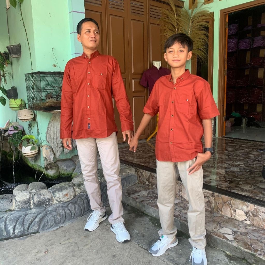 KEMEJA COUPLE AYAH & ANAK WARNA MERAH BATA KATUN SIGARET PREMIUM (HARGA SATUAN)