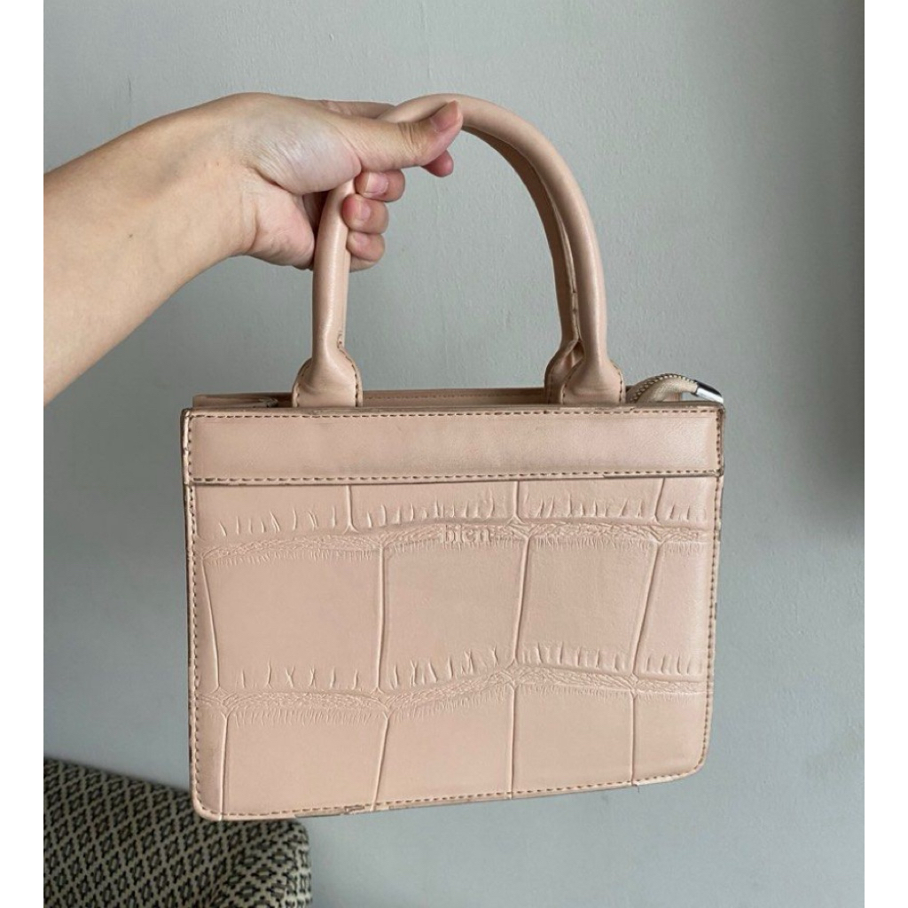 preloved sling bag merk local brand bien