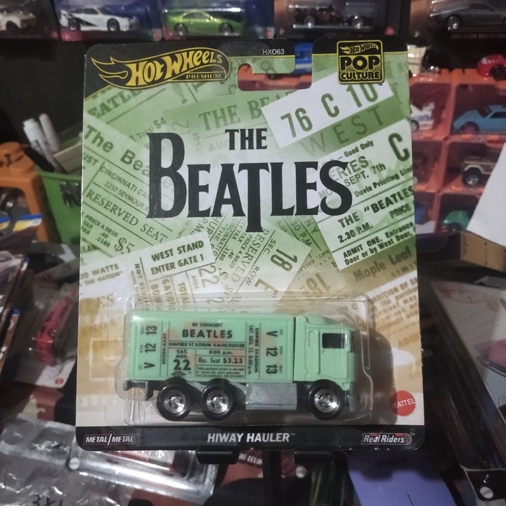 hotwheels the beatles hiway hauler