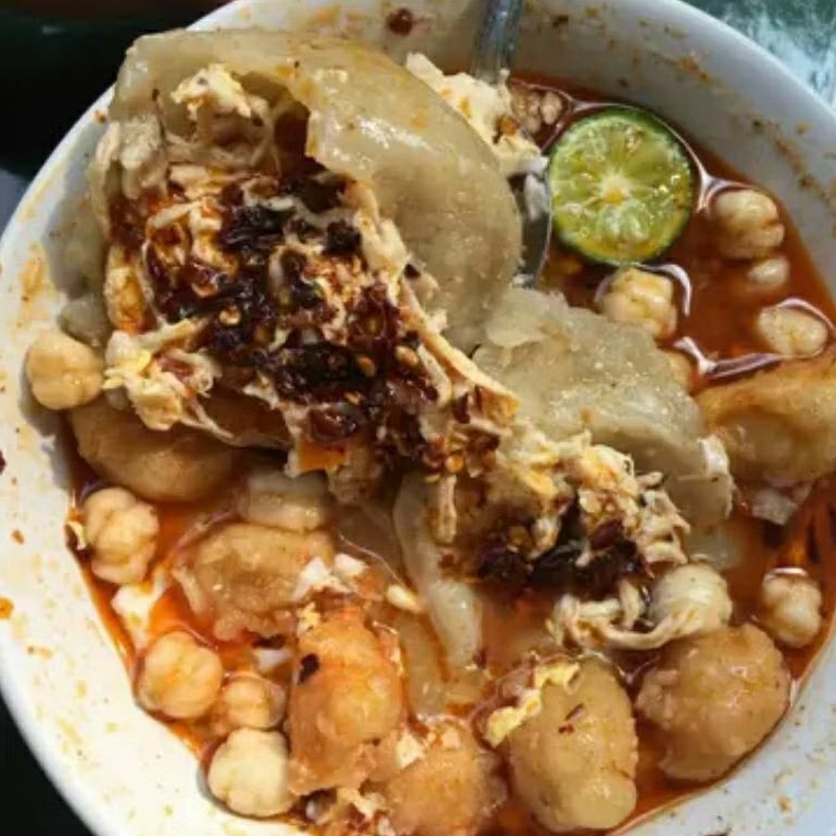 

Baso Aci Jumbo Isi Ayam Sewir Pedes Nampol