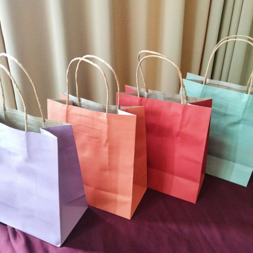 

La Felicia Paper Bag Warna Warni Kantong Kertas Warna Pastel 20x10x22cm Tali Kertas