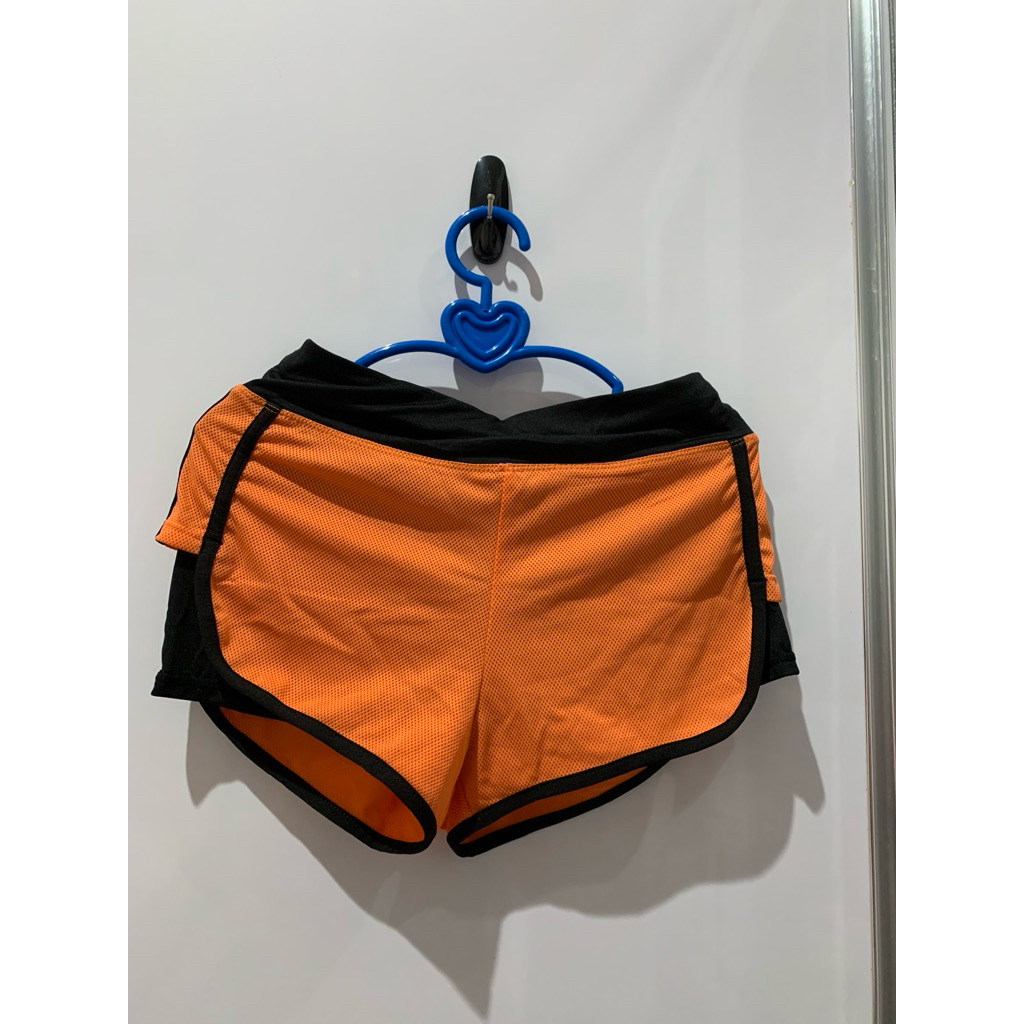 preloved celana pendek olahraga