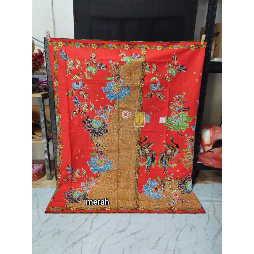 sarung batik Danar hadi