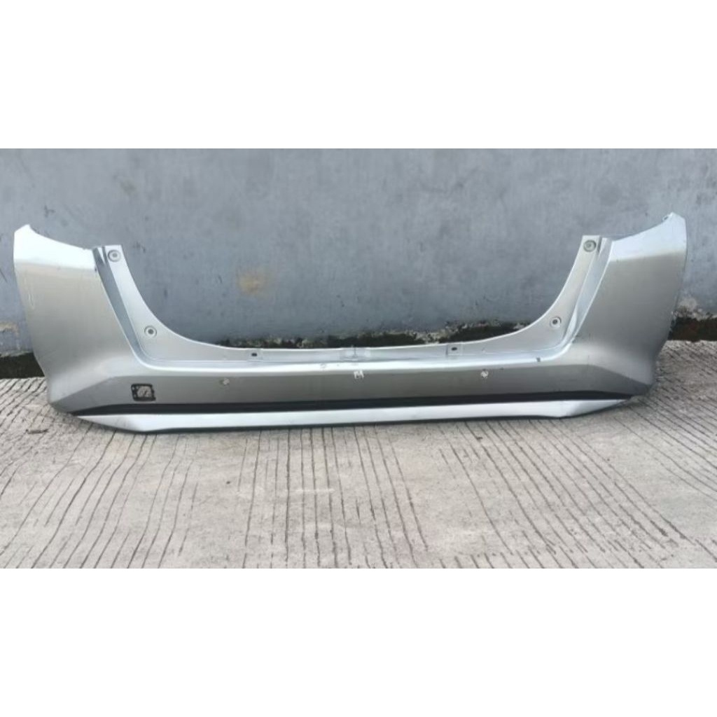 Bumper Belakang Calya Sigra Shecond Original