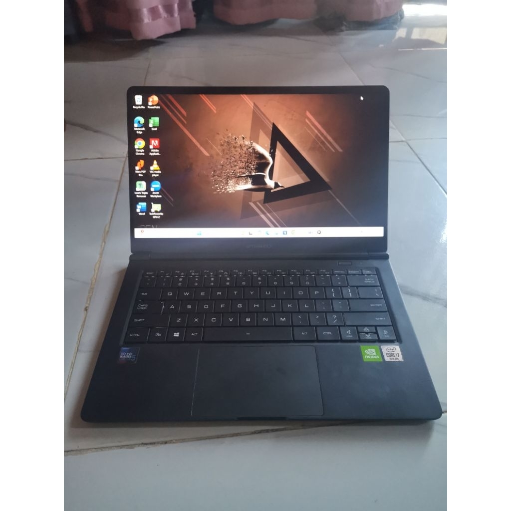 AFTERSHOCK LUNAR 14 - Core I7 GEN 10 - RAM 16 SSD 512