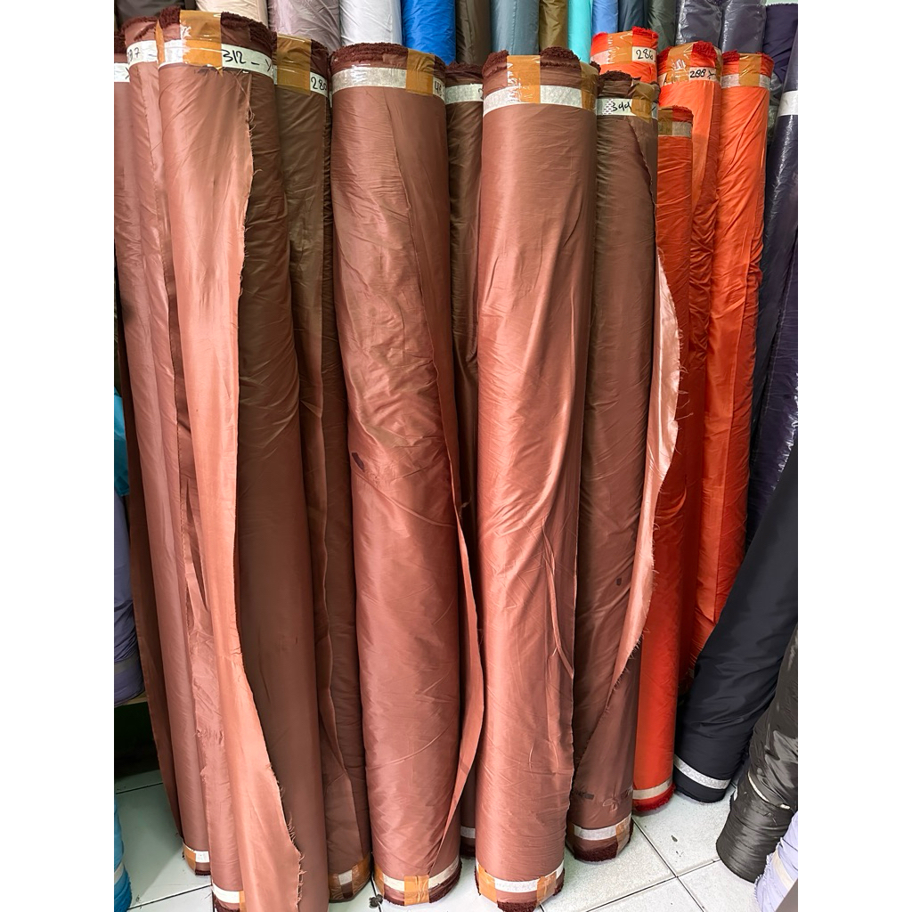 KAIN PARSUT METALIK KOREA GLOSSY BUAT TAS JAKET DLL