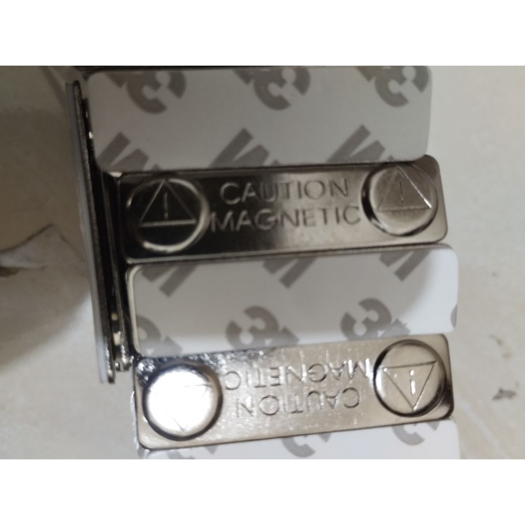 

MAGNET NAME TAG