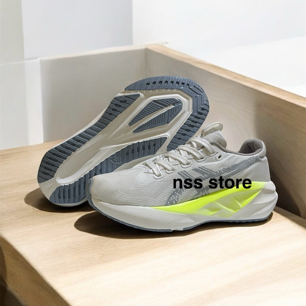 Sepatu running pria nov4blast 5 / sepatu olahraga lari outdoor