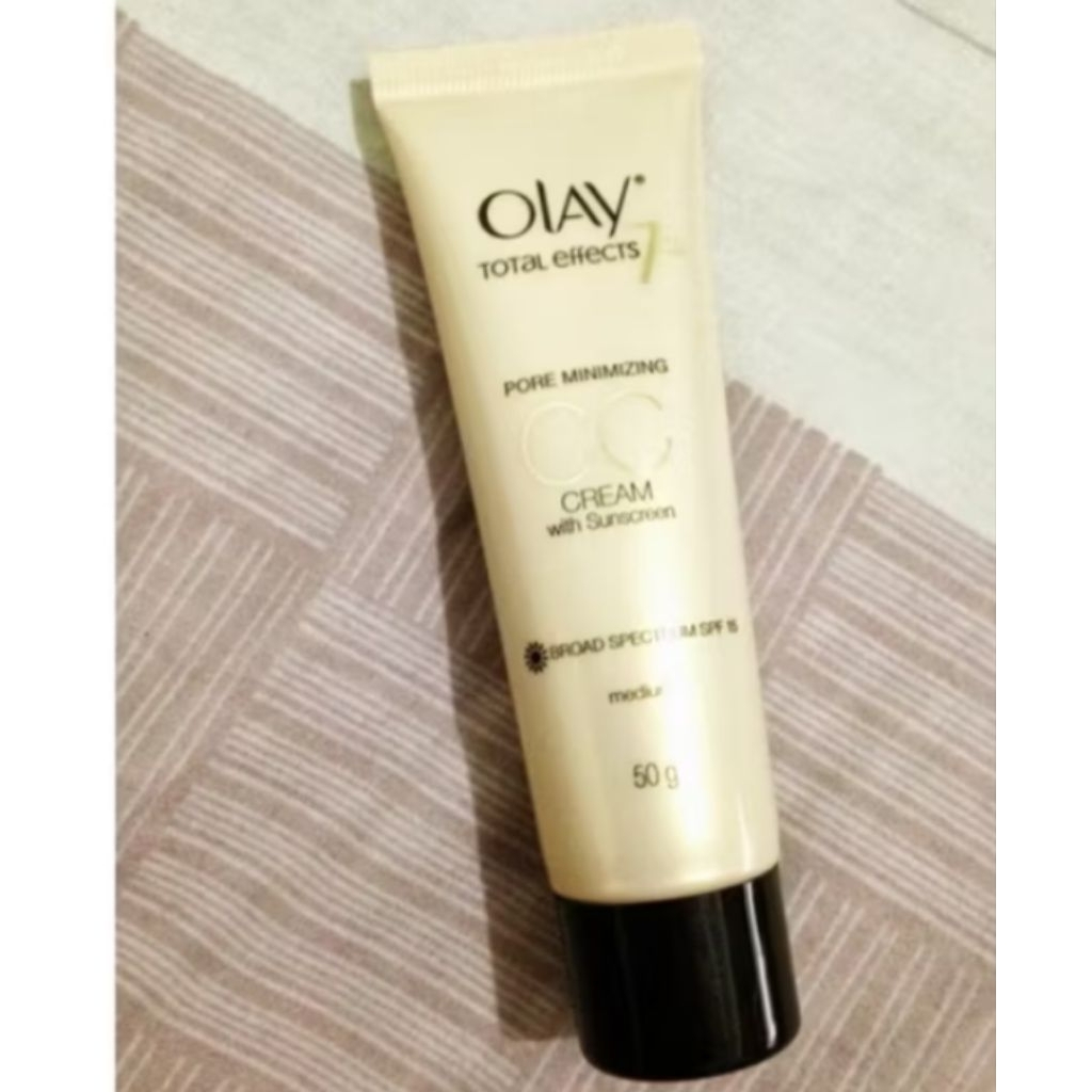 OLAY Total Effects Pore Minimizing CC Cream With Sunscreen Spf 15 Light [20gr]