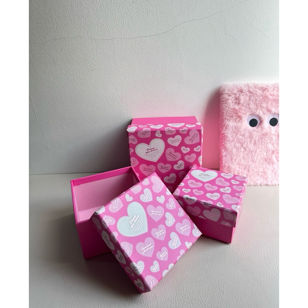 

(READY ✨) Hardbox Uk. 9 x 9 x 6 cm / Kotak Gift Box Pink / Kotak Kado / Kotak Hadiah Motif Tebal / Kotak Aksesoris Lucu