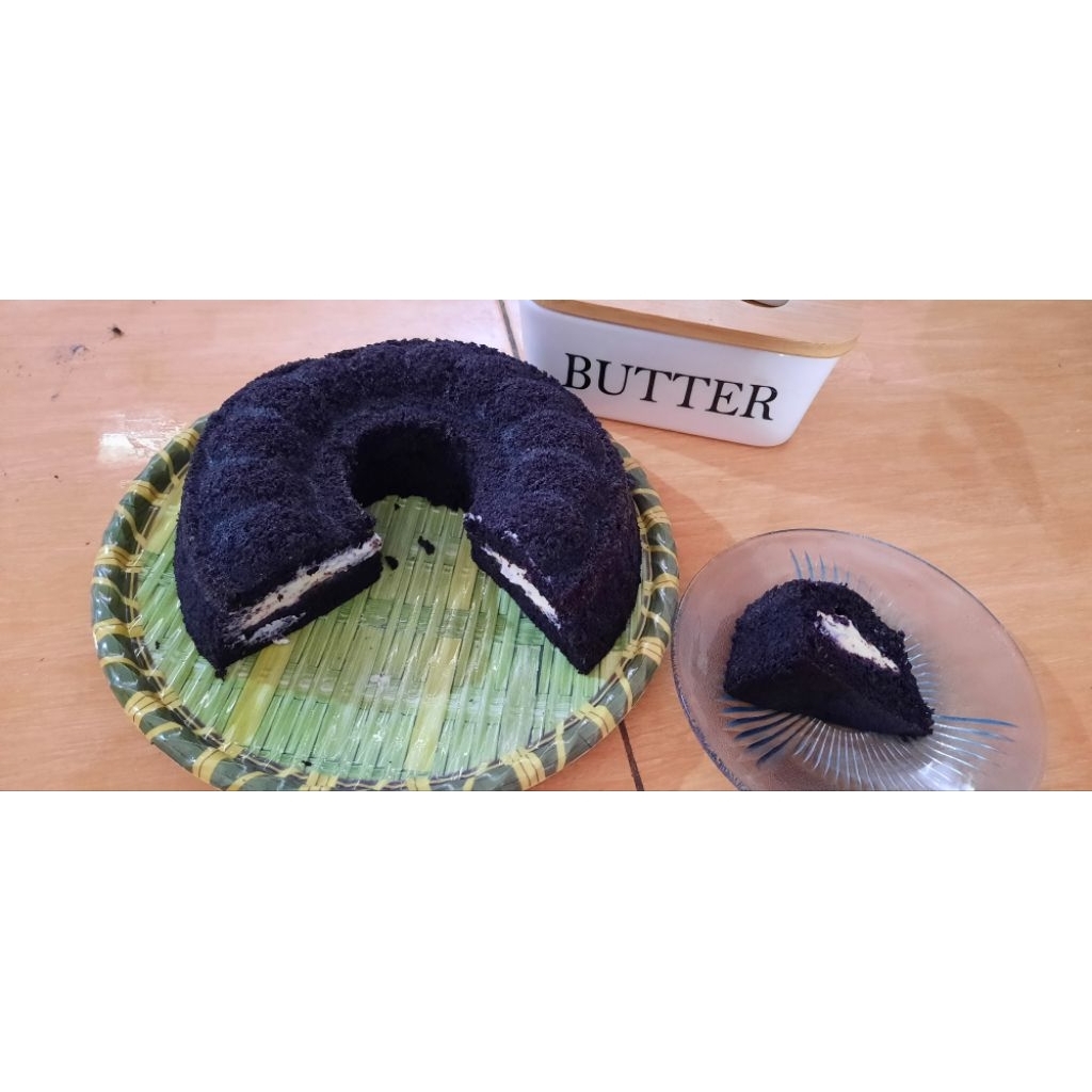 

Kue bolu ketan hitam keju