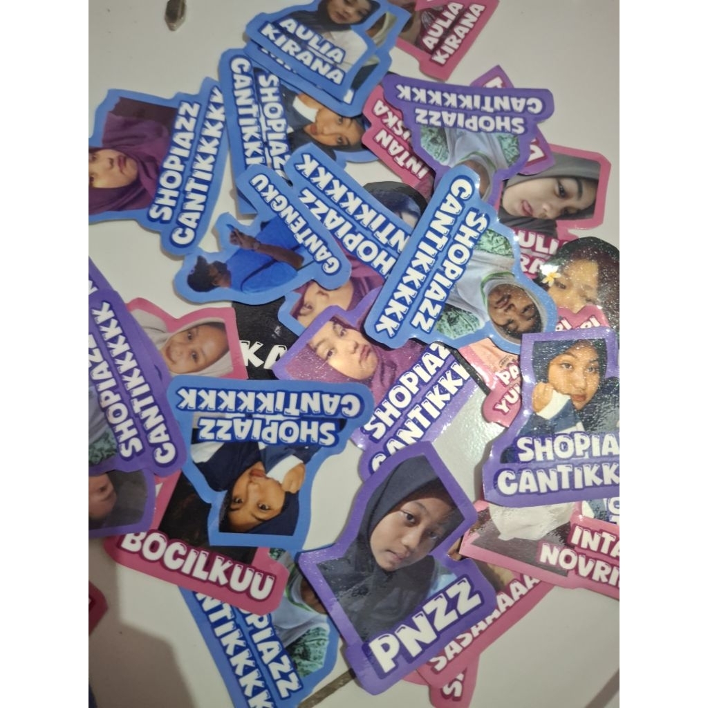 

custom stiker foto+ nama