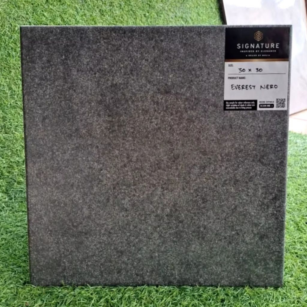 (Ongkir Diluar Aplikasi) Keramik Lantai Kasar 30x30 EVEREST NERO Mulia
