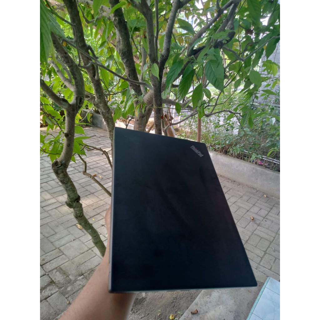 Laptop Thinkpad core i5 gen 8