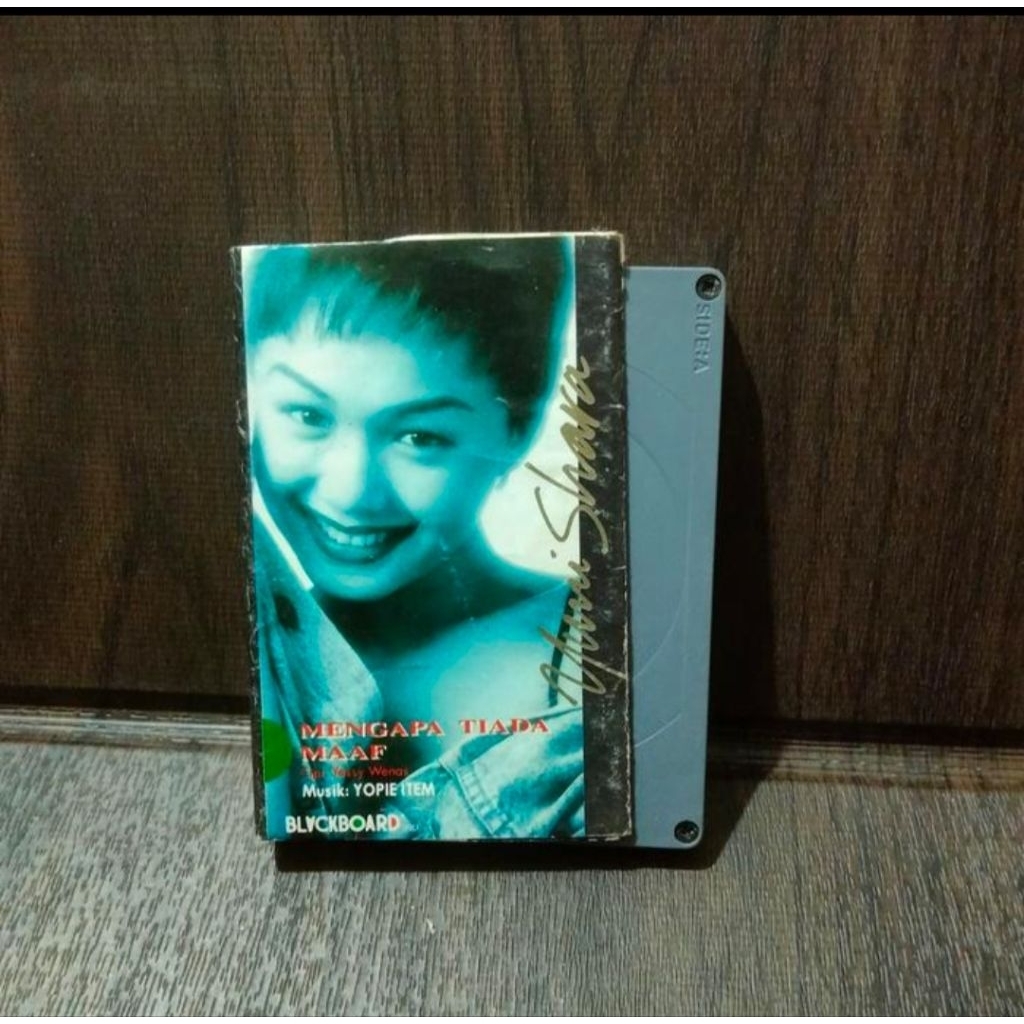 KASET PITA 13593- YUNI SHARA