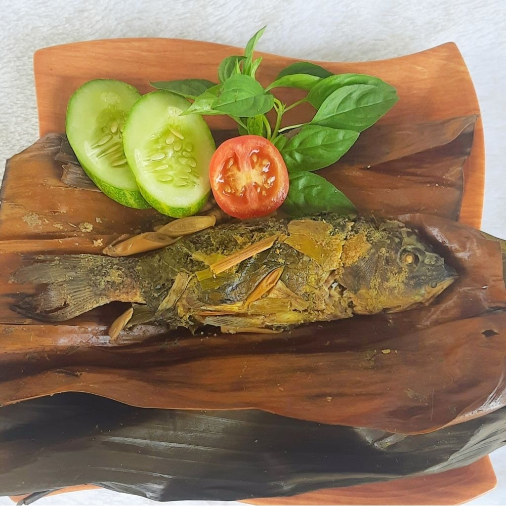 

Pepes Ikan Mas Dipresto
