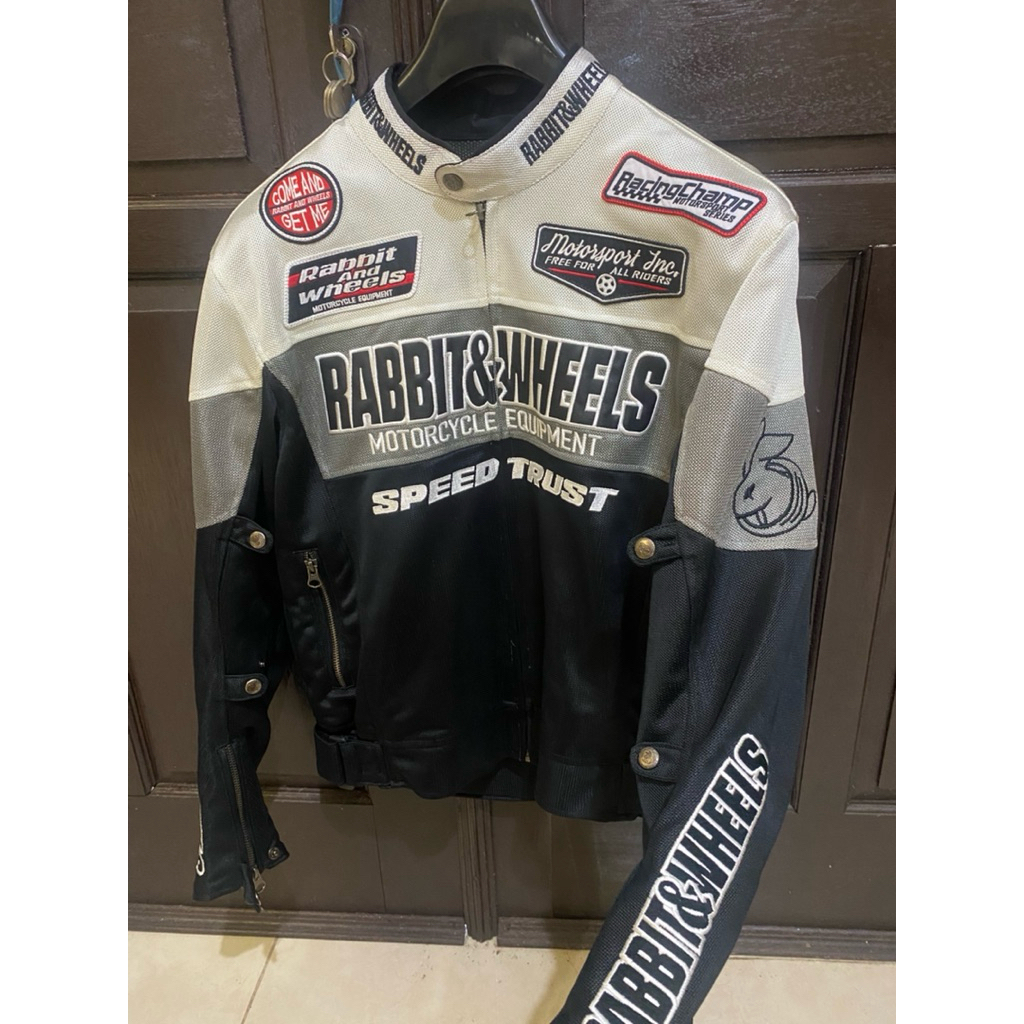 Rabbit And Wheels Combo White