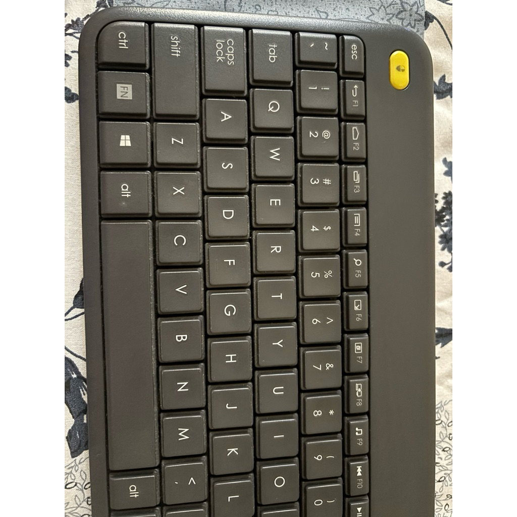 Keyboard Logitech K400+