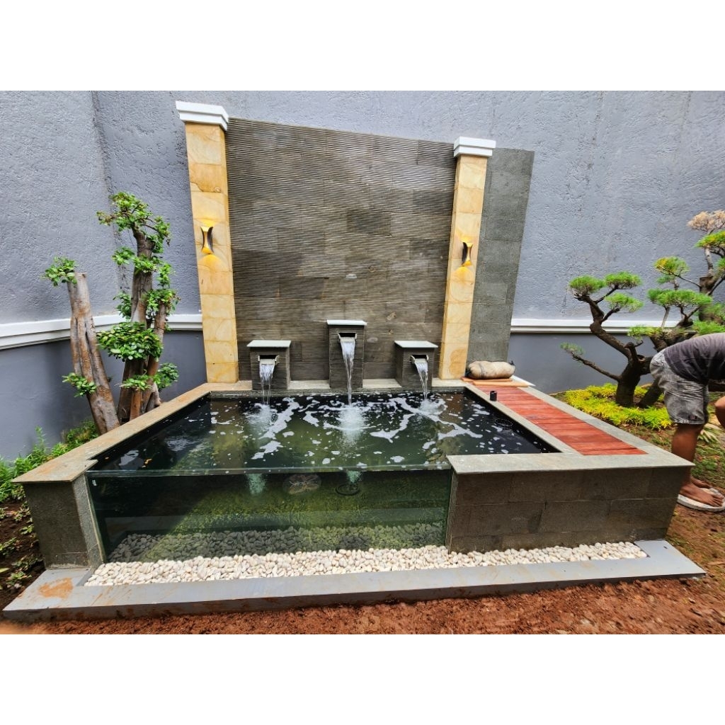 kolam koi minimalis kaca