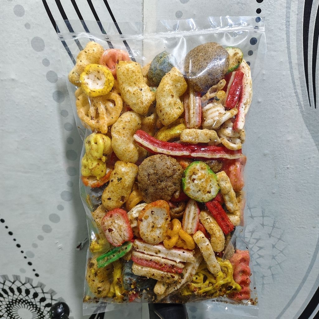 

KERUPUK SBLAK RAFAEL CAMPUR 200GRAM