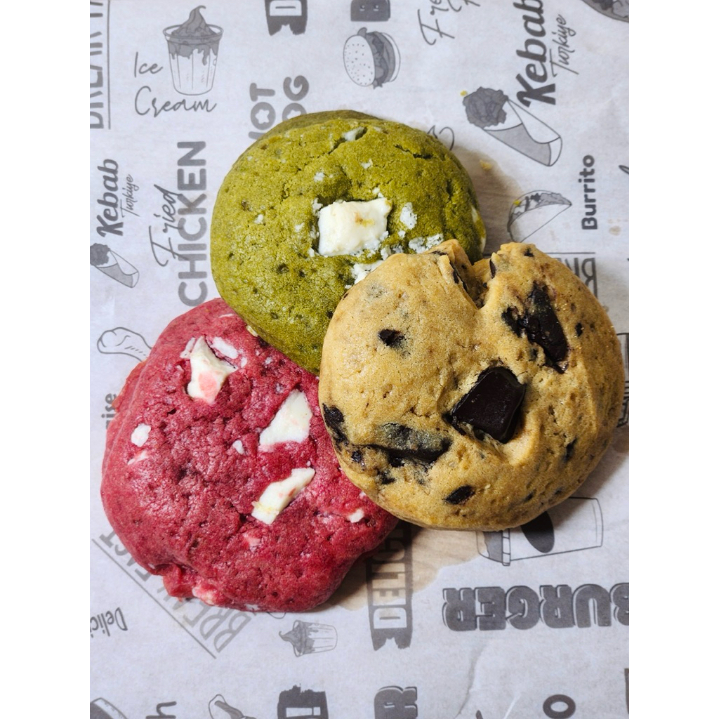 

Soft Cookies Lumer Murah – Hampers minimalis gift box/graduation gift/murah/hampers-soft cookies original, coklat, redvelv