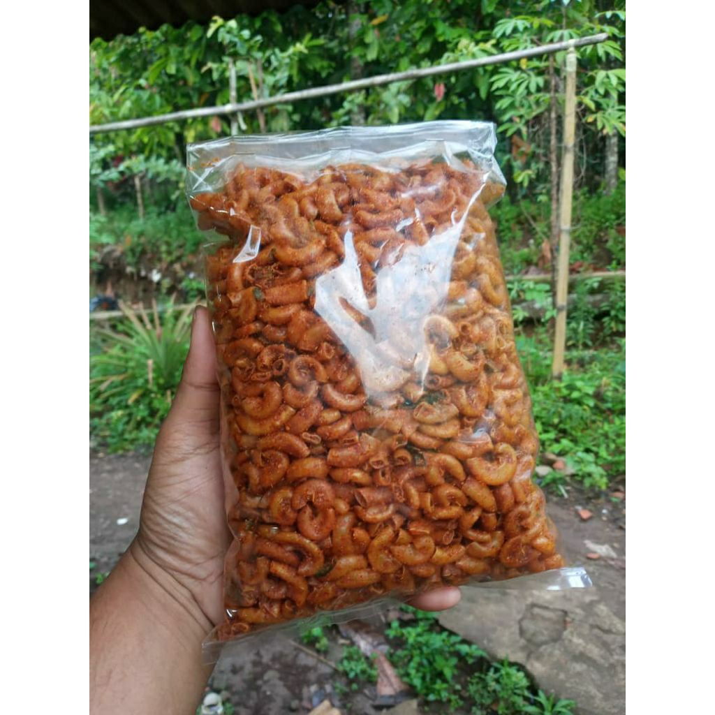 

makaroni cikruh daun jeruk gurih pedas 250gr dan 500gr