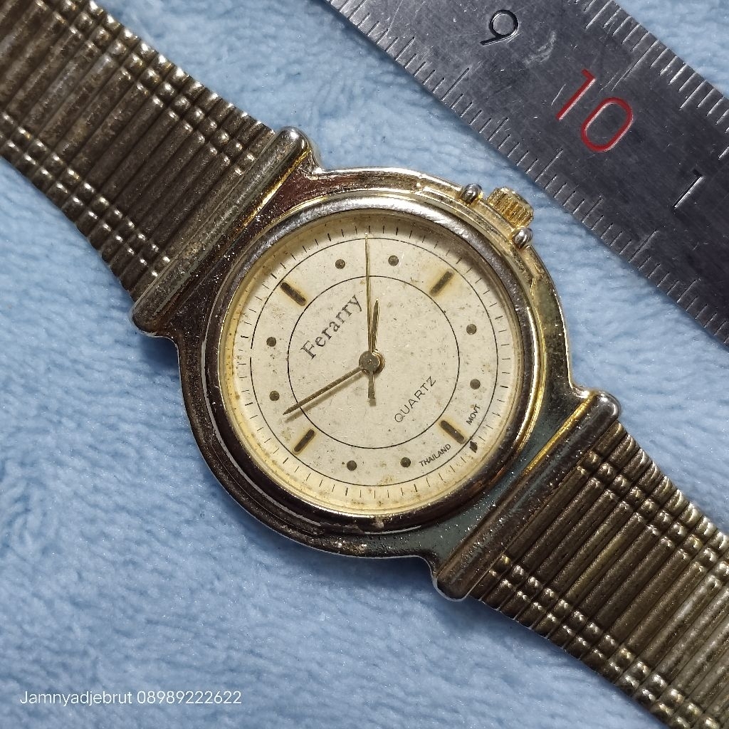 Jam Ferarry Gold Vintage Bekas