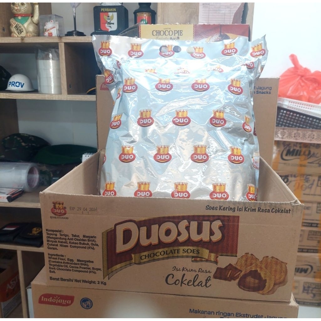 

Duosus Chocolate Soes 2Kg – Soes Kering Isi Krim Rasa Cokelat | Cemilan Lembut dan Renyah