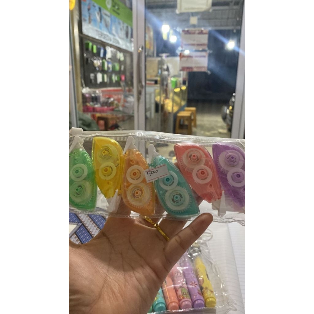 

Tip-ex Kering Warna warni