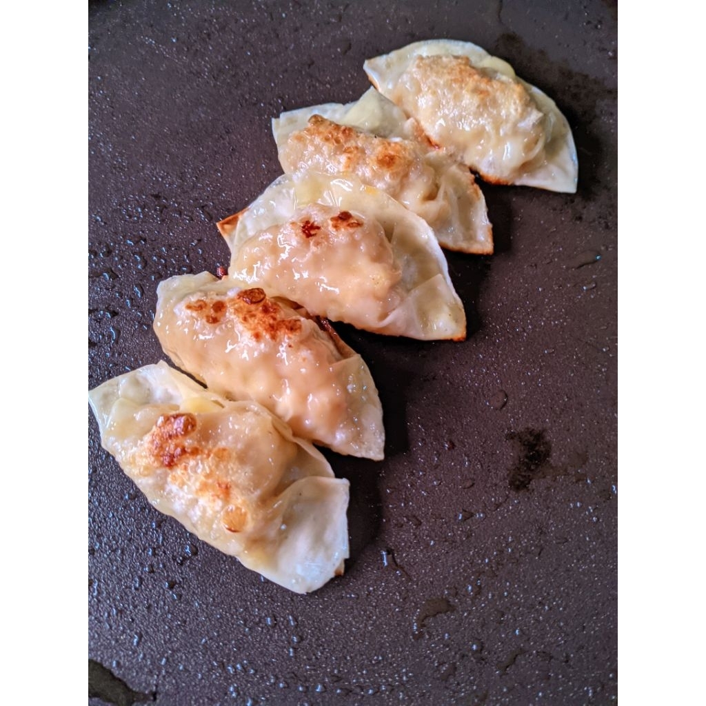 

Fortune Gyoza Dimsum by Lafanya Frozen. Gyoza keberuntungan/kejutan