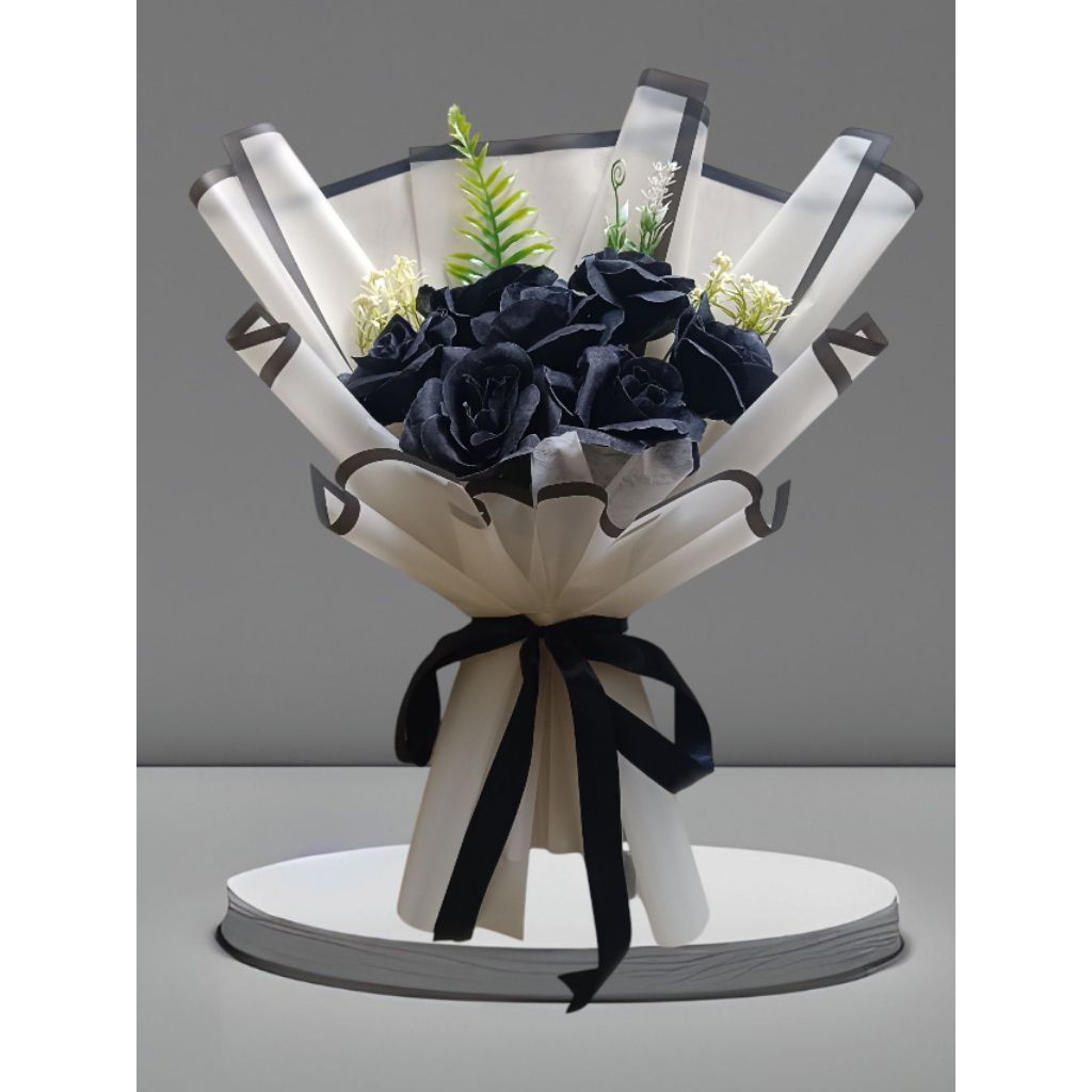BUKET BUNGA MAWAR HITAM & MERAH - bouquet wisuda bucket bunga cantik
