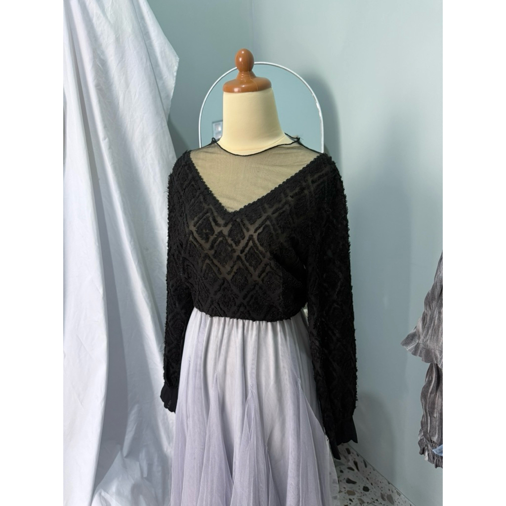 atasan lengan panjang korea | atasan bulu hitam | sweater hitam bulu transparan