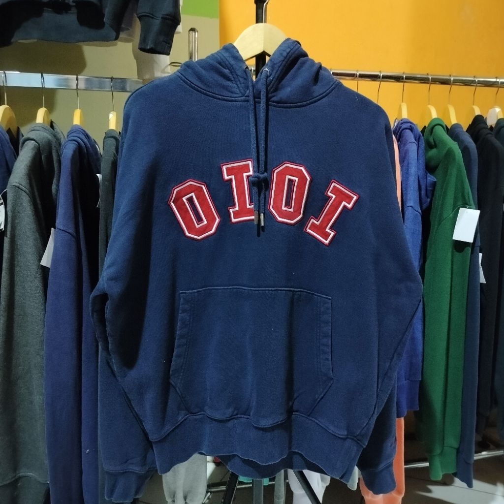 Sweater Hoodie / Vintage / Second / Oioi