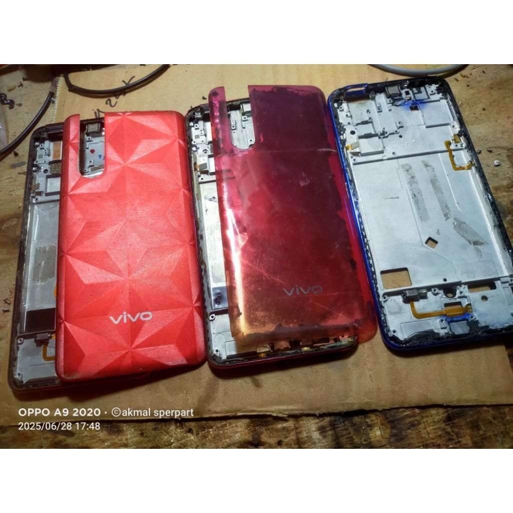 FRAME TATAKAN LCD BEZZEL VIVO V15 PRO ORIGINAL COPOTAN
